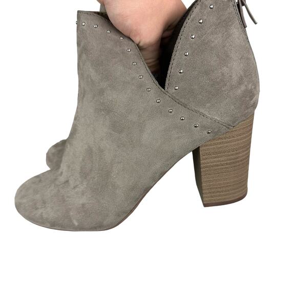 Torrid Size 11WW Womens Faux Suede Taupe V-Cut Studded Bootie - Picture 1 of 7